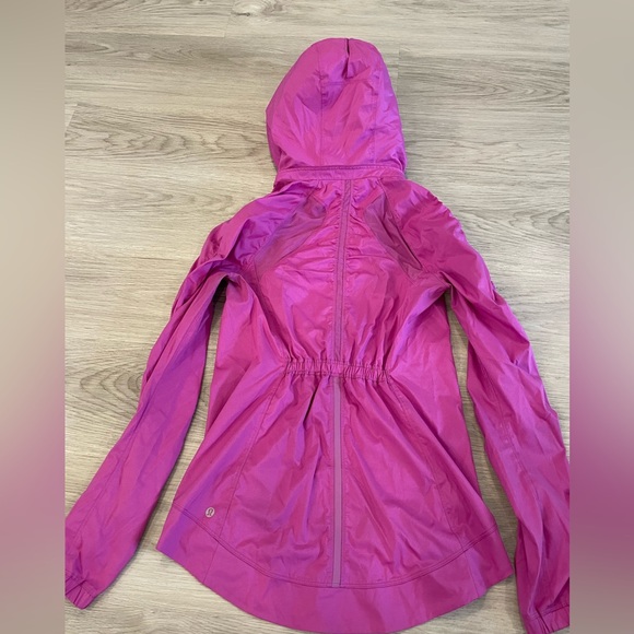 LULULEMON Pink Zip Up Windbreaker Jacket w/ packable hood & ponytail hole Sz 4 - Picture 6 of 15